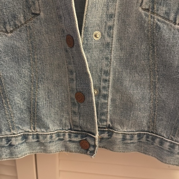 Gap Light Blue Classic Long Sleeve Denim Jacket EUC Size Small - Picture 2 of 3